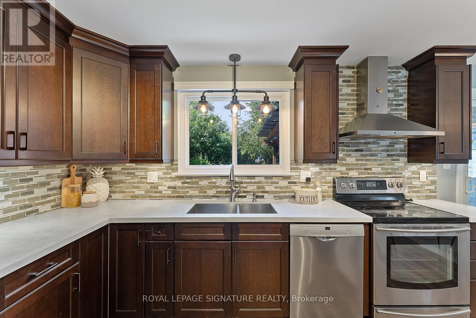 Photo 20 of 449 Bartley Bull Parkway, Brampton ON