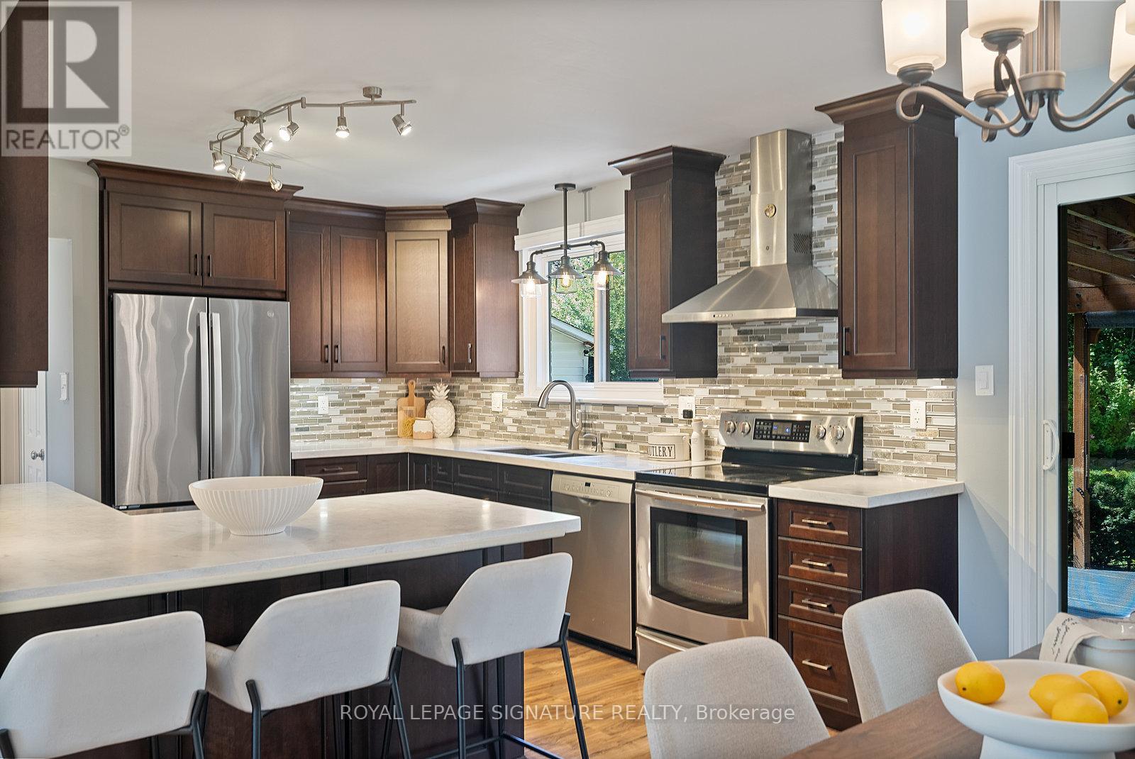 Photo 11 of 449 Bartley Bull Parkway, Brampton ON