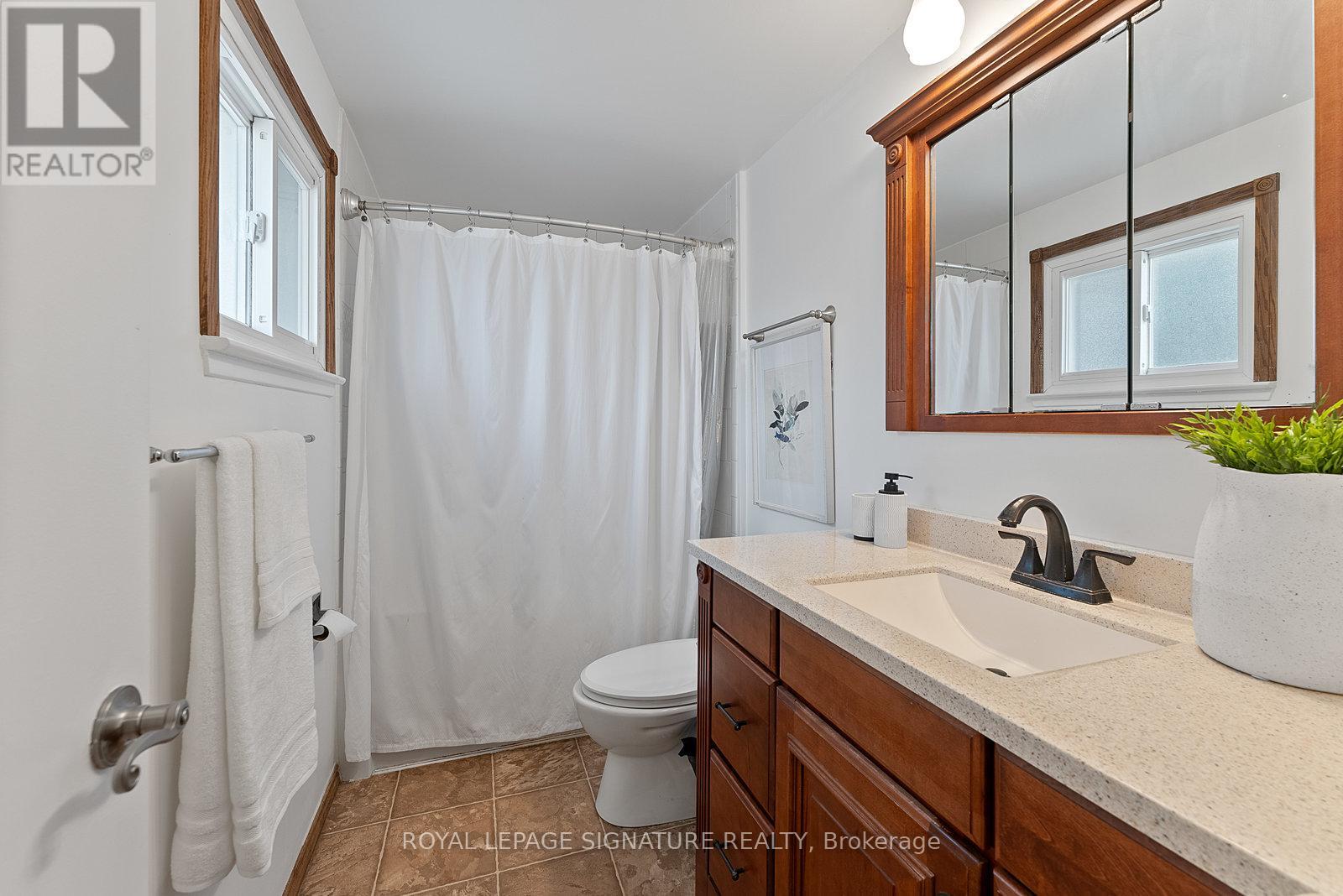 Photo 30 of 449 Bartley Bull Parkway, Brampton ON
