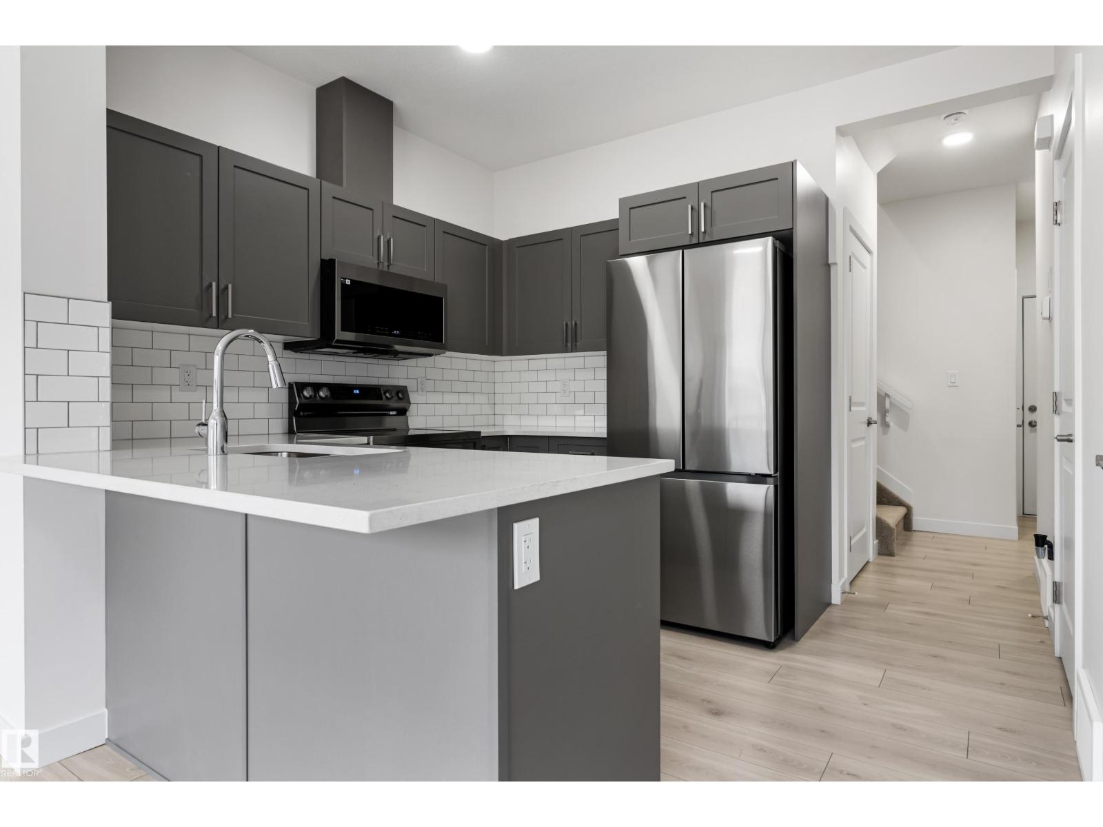 Photo 4 of 20 740 Daniels Wy Sw, Edmonton AB
