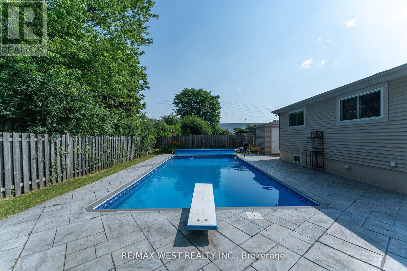 Photo 34 of 44 Fidelia Crescent, Brampton ON