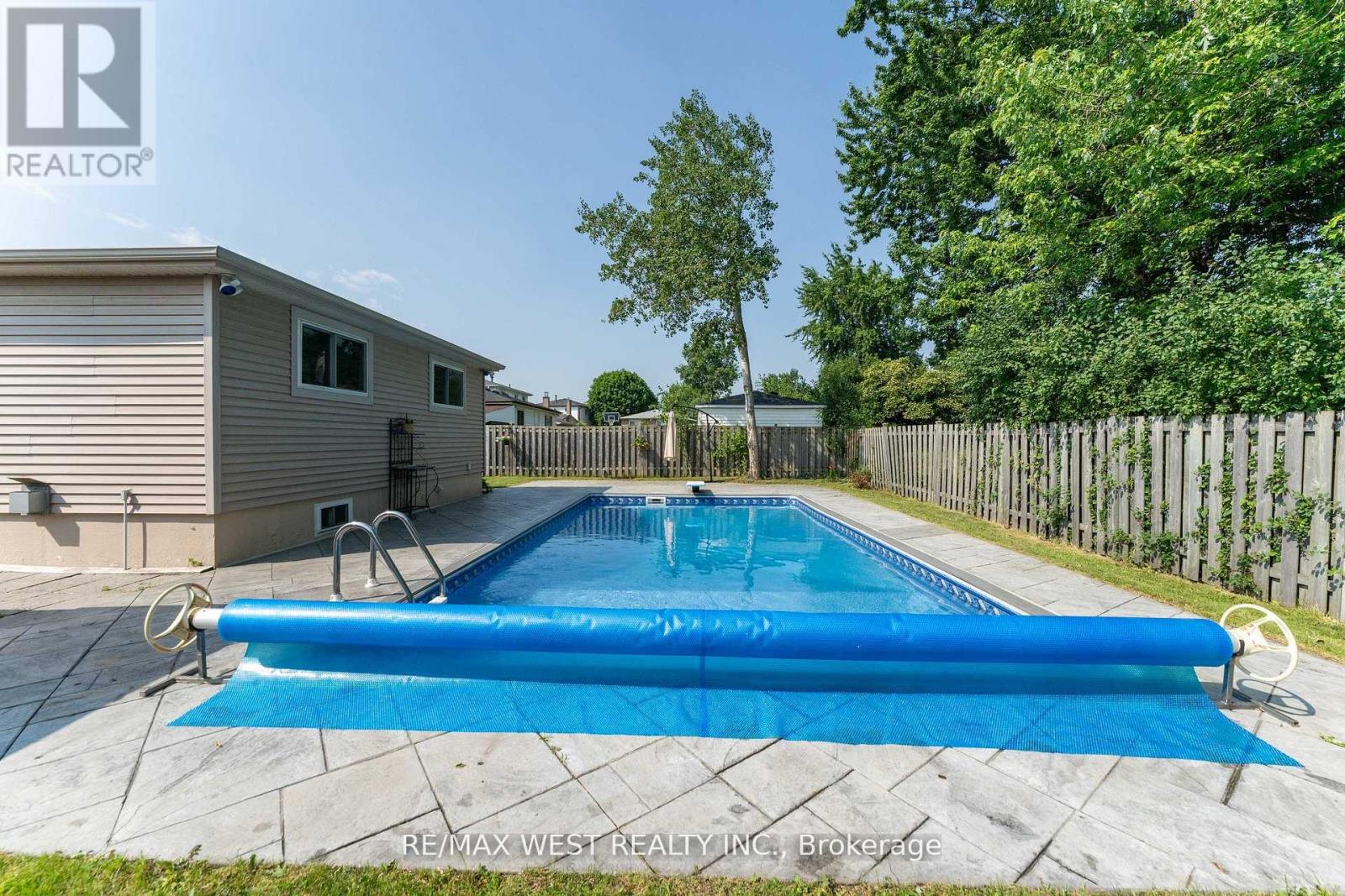 Photo 37 of 44 Fidelia Crescent, Brampton ON