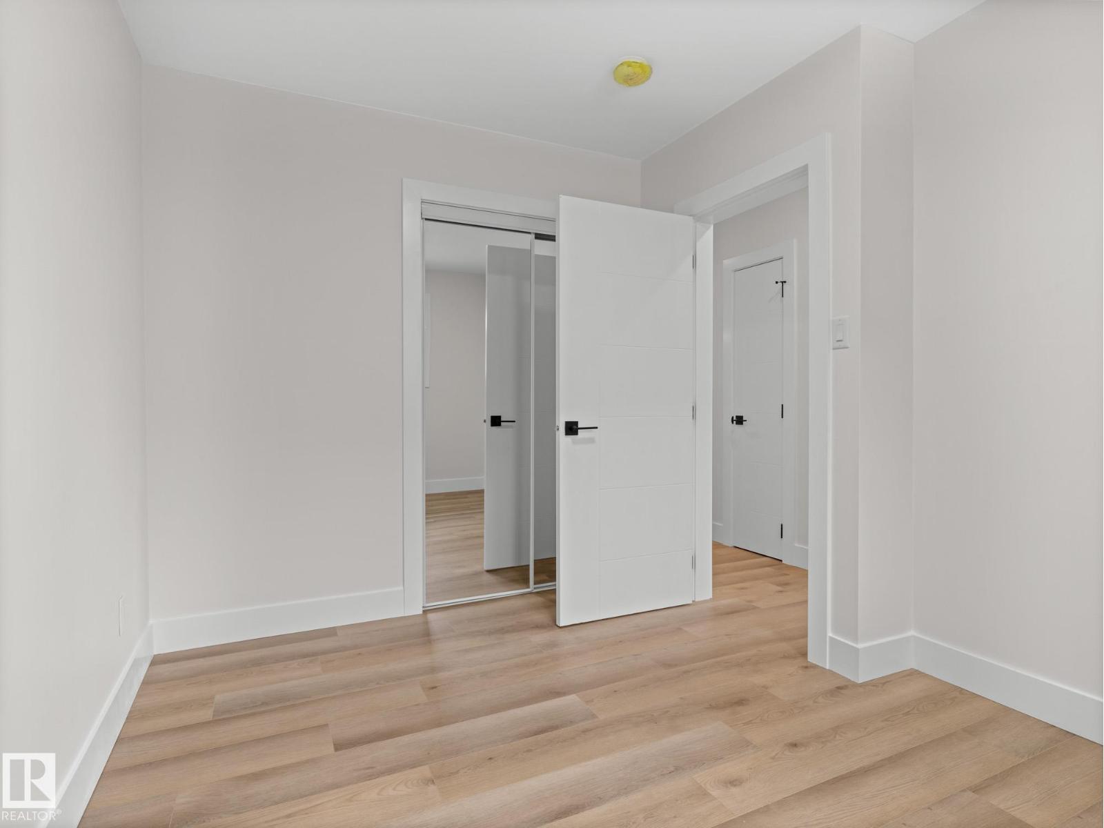 Photo 17 of 10324 78 St Nw, Edmonton AB
