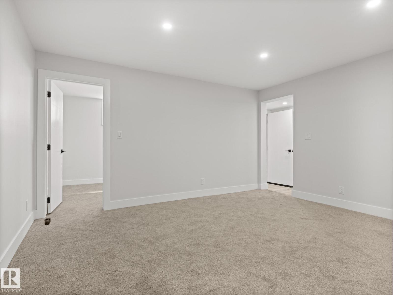 Photo 26 of 10324 78 St Nw, Edmonton AB
