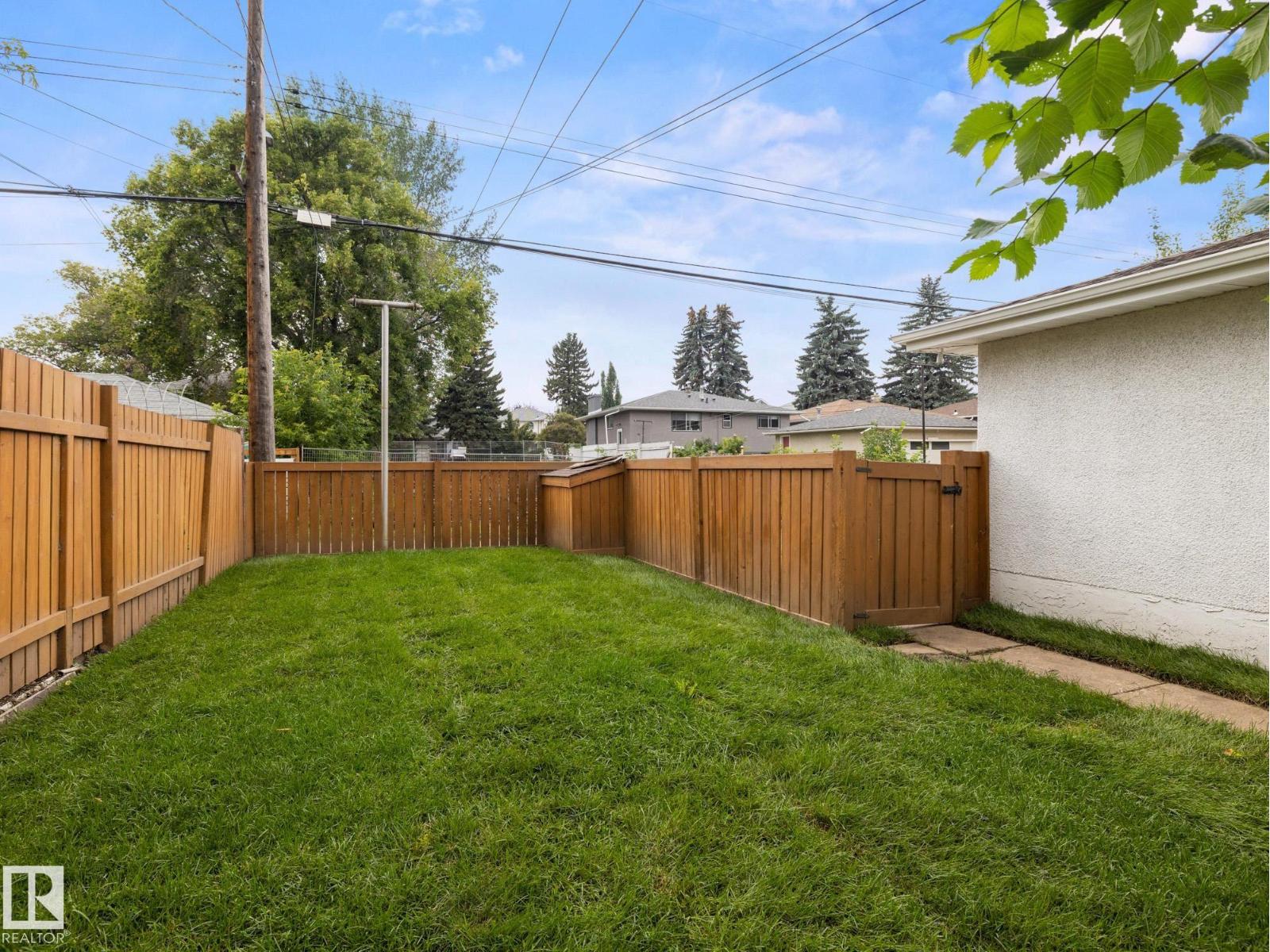 Photo 32 of 10324 78 St Nw, Edmonton AB