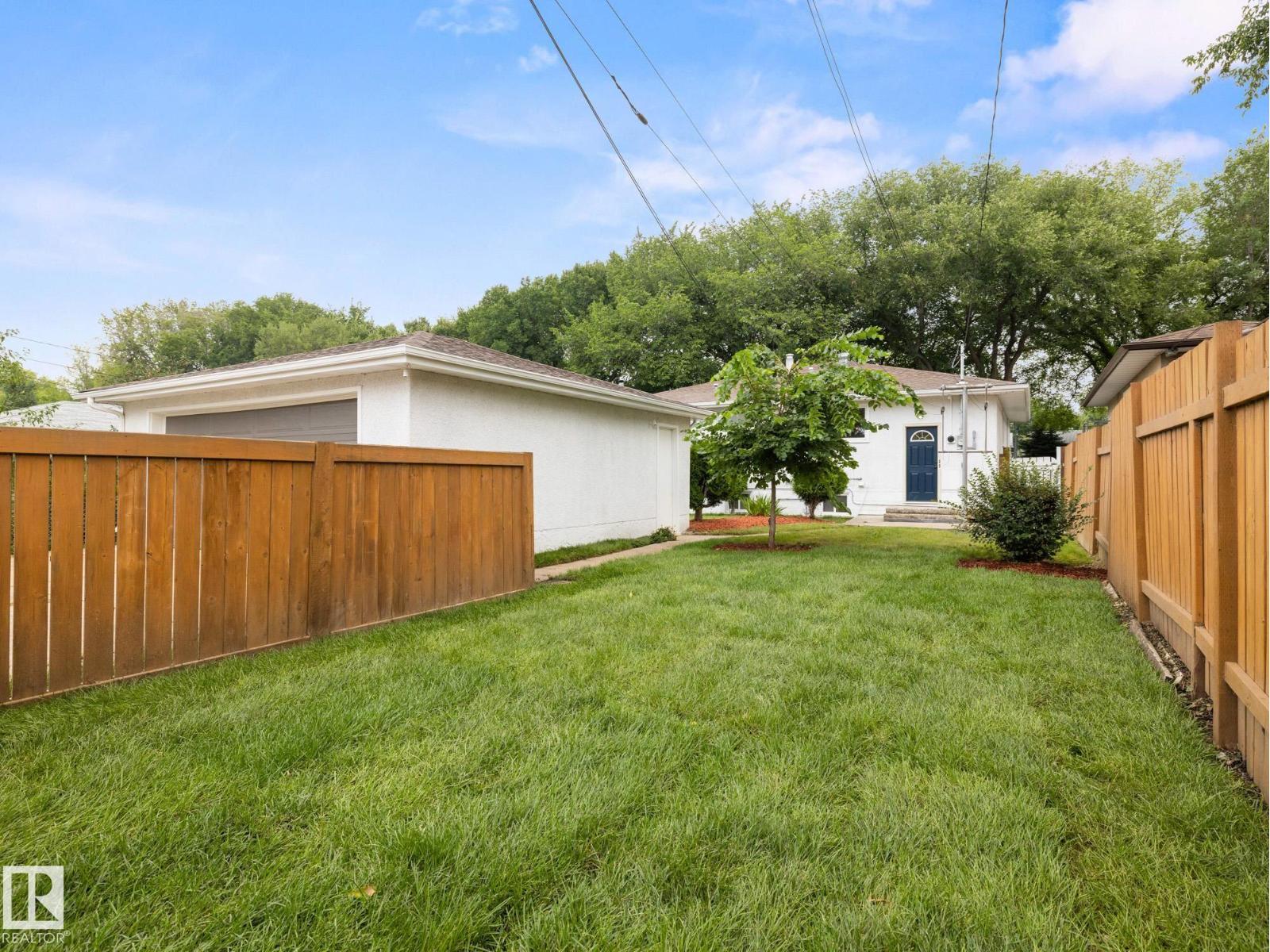 Photo 33 of 10324 78 St Nw, Edmonton AB