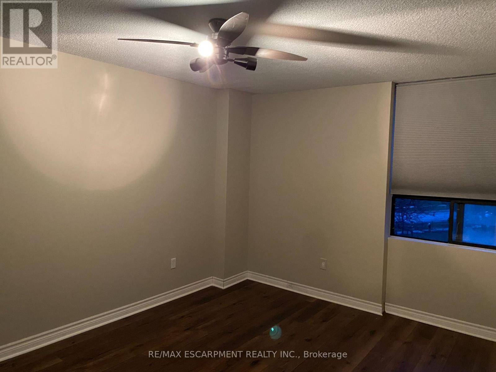 Photo 10 of 120 50 Mississauga Valley Boulevard, Mississauga ON