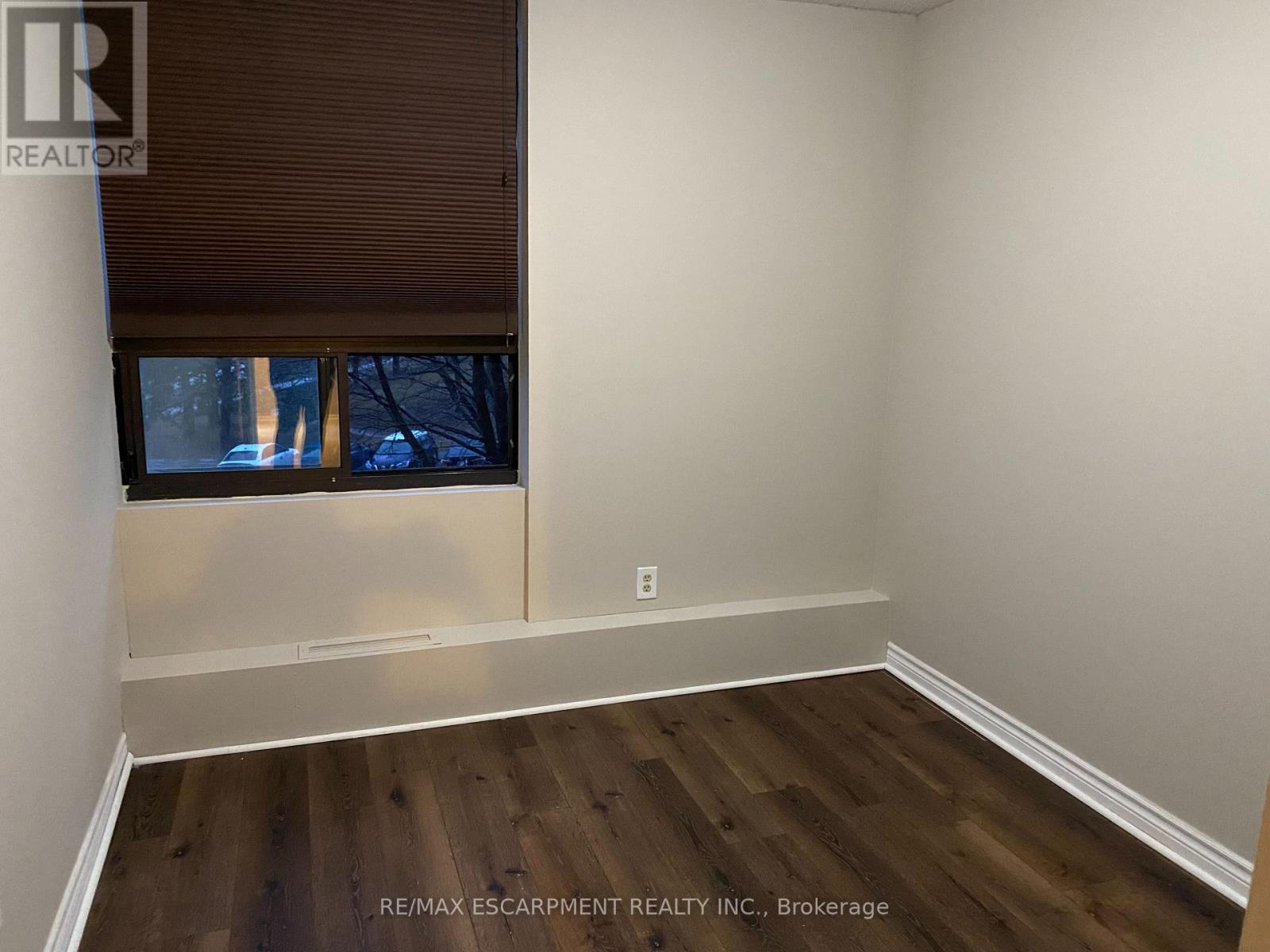 Photo 12 of 120 50 Mississauga Valley Boulevard, Mississauga ON