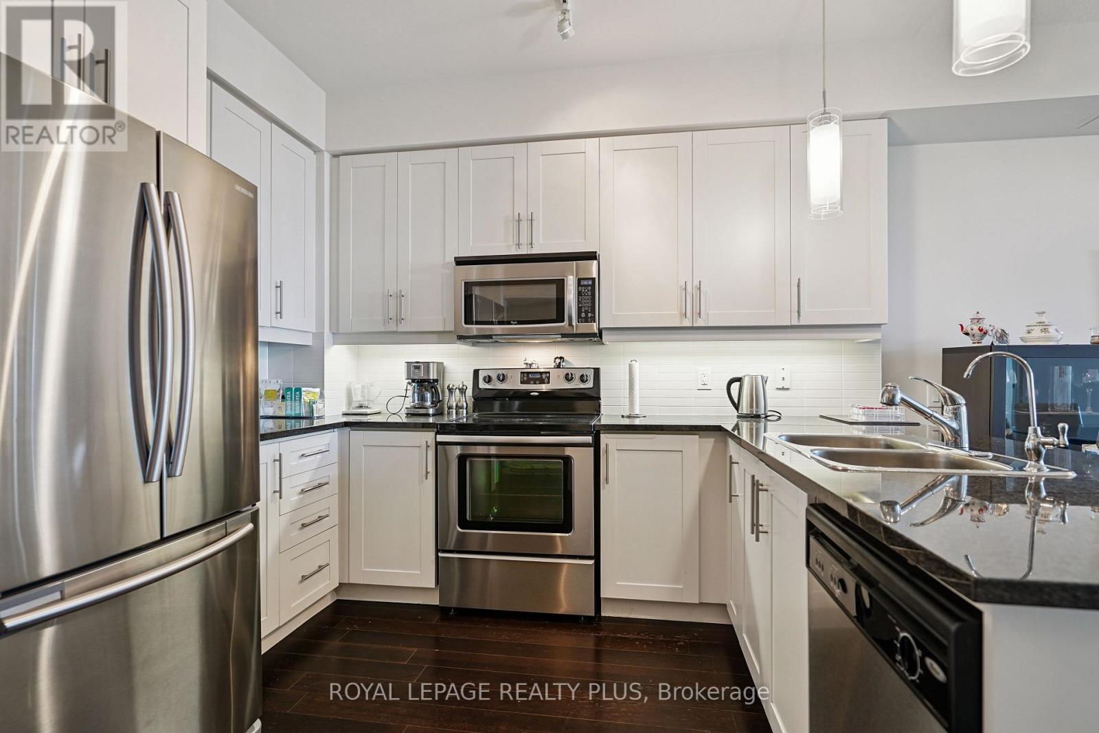 Photo 14 of 403 1 Hurontario Street, Mississauga ON