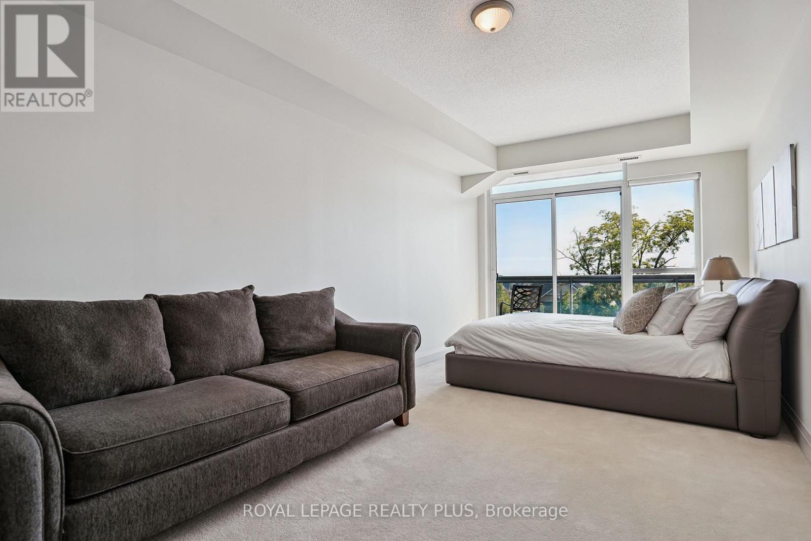 Photo 16 of 403 1 Hurontario Street, Mississauga ON