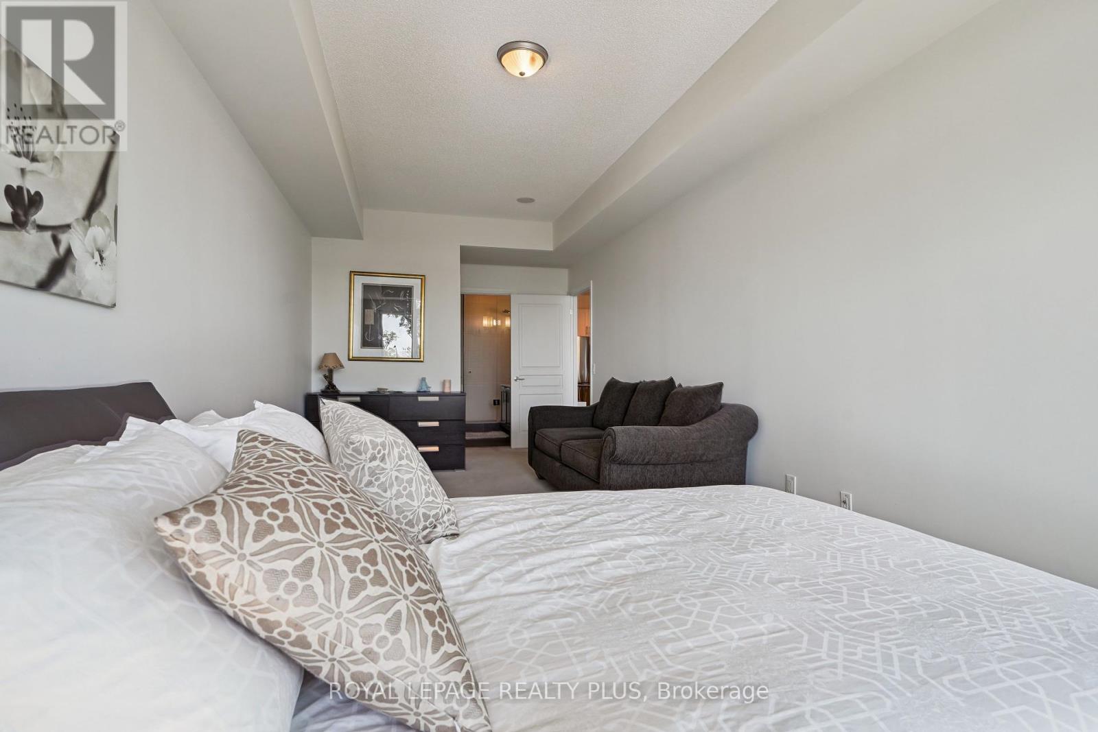 Photo 20 of 403 1 Hurontario Street, Mississauga ON