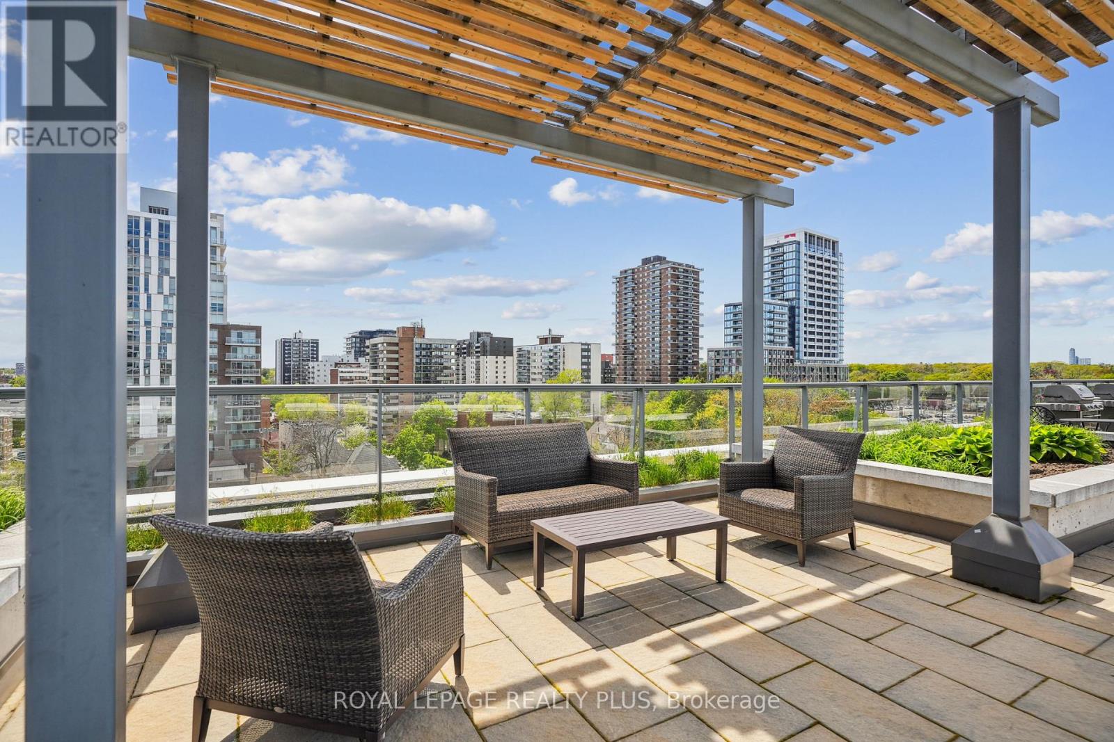 Photo 34 of 403 1 Hurontario Street, Mississauga ON