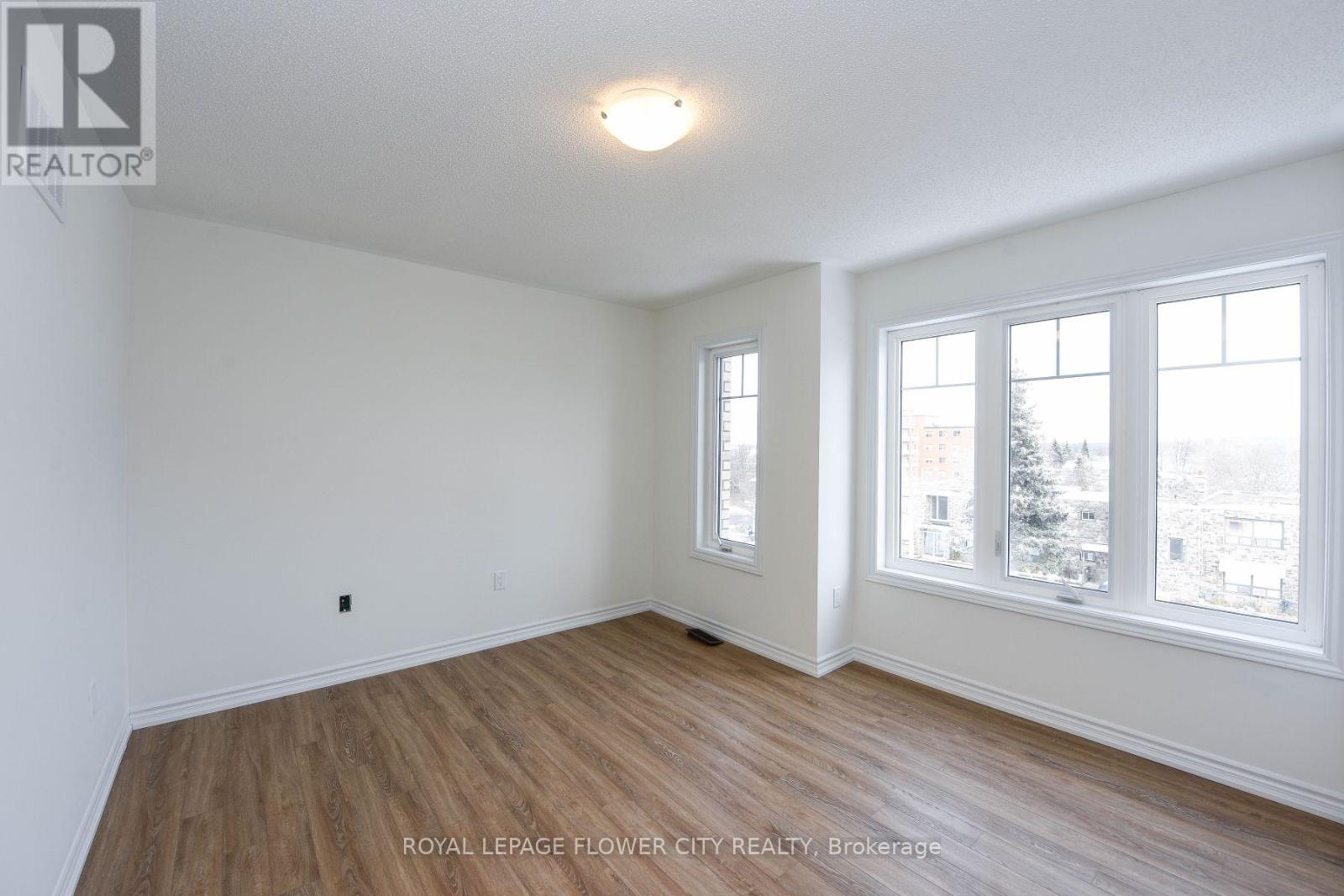 Photo 29 of 5 68 First Street, Orangeville ON