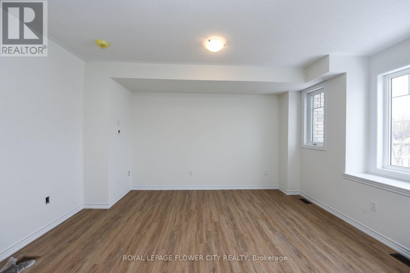 Photo 7 of 5 68 First Street, Orangeville ON