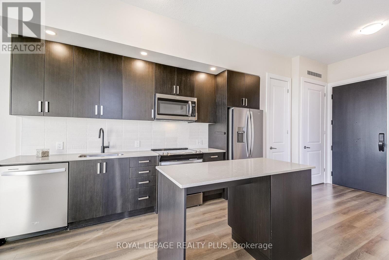 Photo 10 of 2202 3220 William Coltson Avenue, Oakville ON