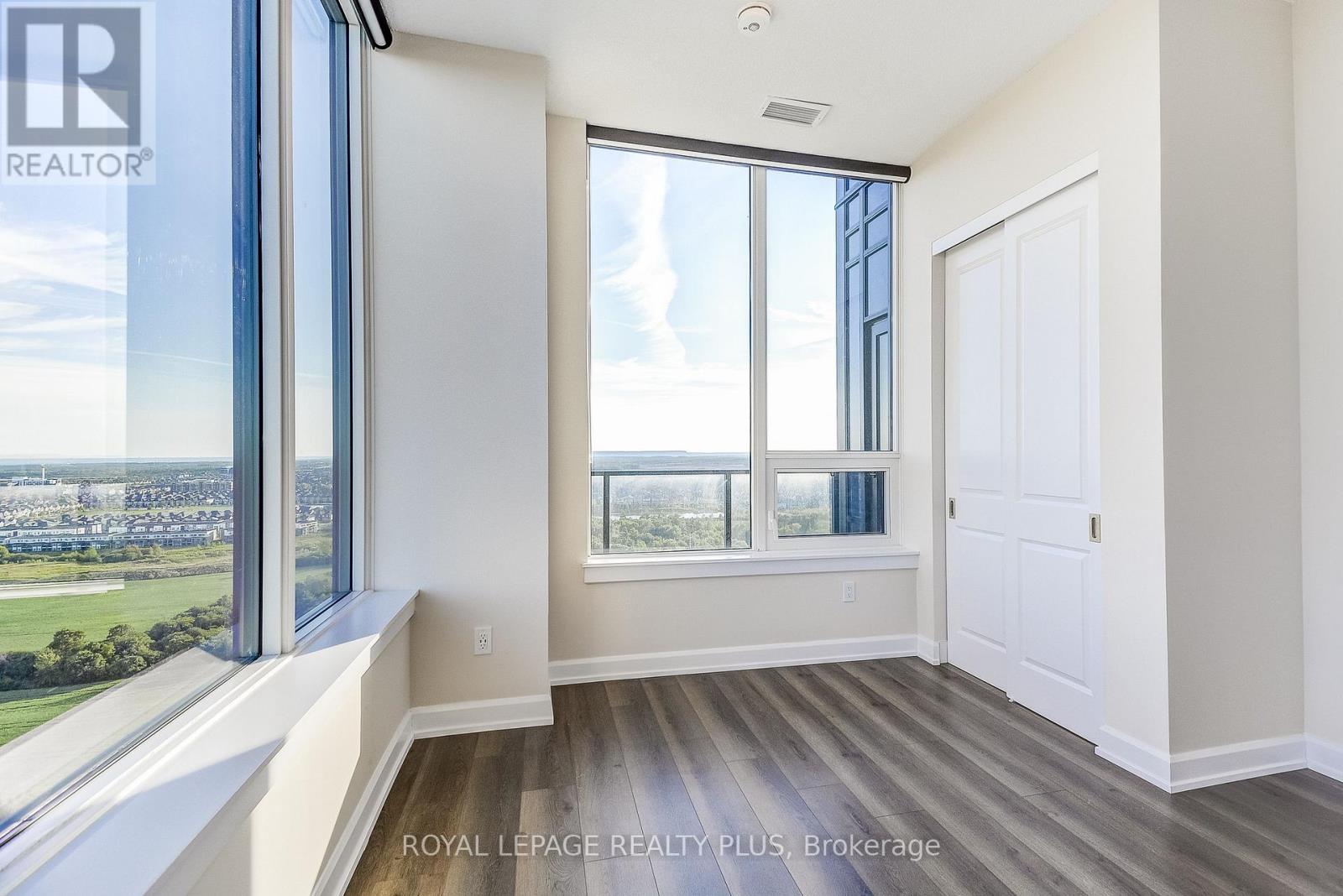 Photo 21 of 2202 3220 William Coltson Avenue, Oakville ON