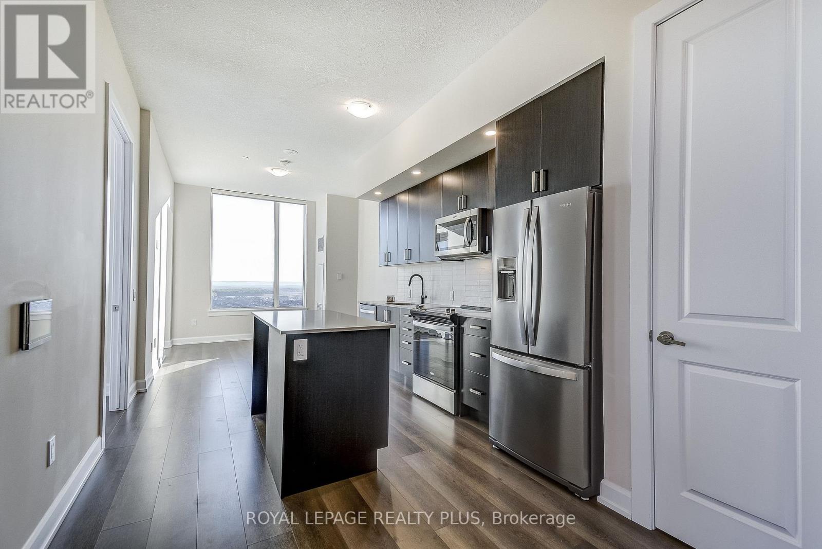 Photo 7 of 2202 3220 William Coltson Avenue, Oakville ON