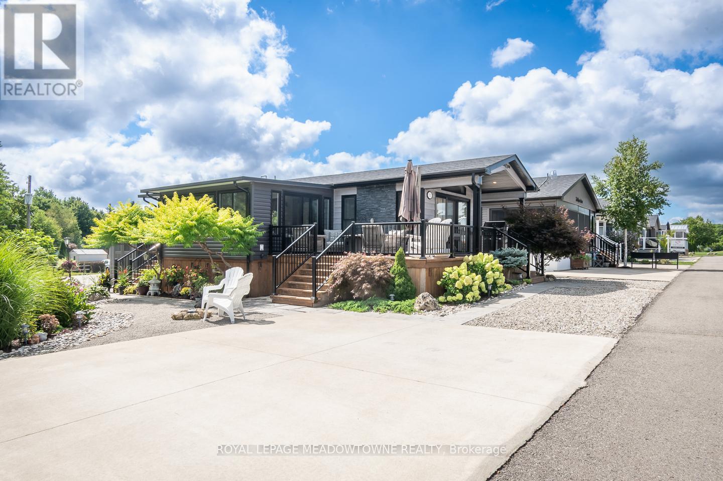 Photo 1 of 12 Poplar 4449 Milburough Line, Burlington ON