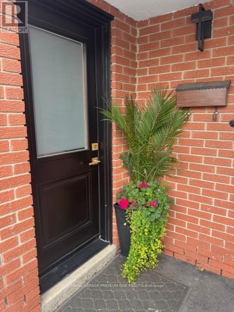 Photo 1 of 14 Bramhall Court, Brampton ON