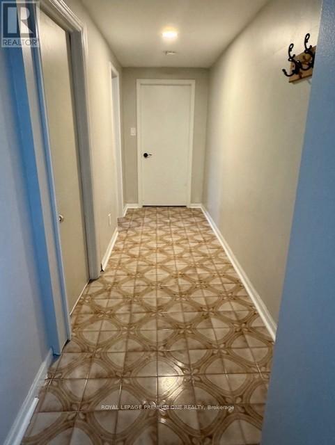 Photo 2 of 14 Bramhall Court, Brampton ON