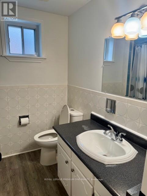 Photo 3 of 14 Bramhall Court, Brampton ON