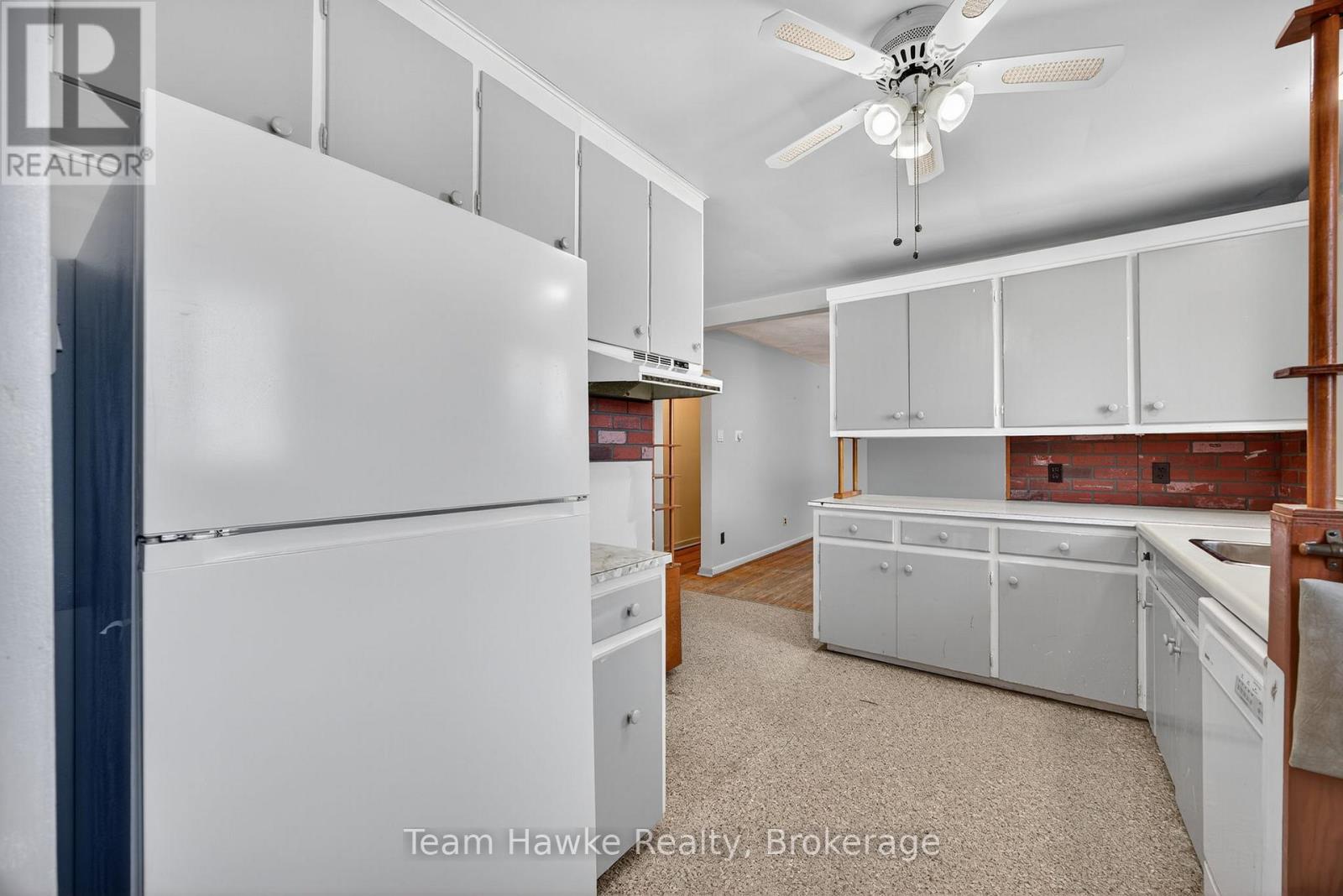 Photo 20 of 303 Scott Street, Midland ON