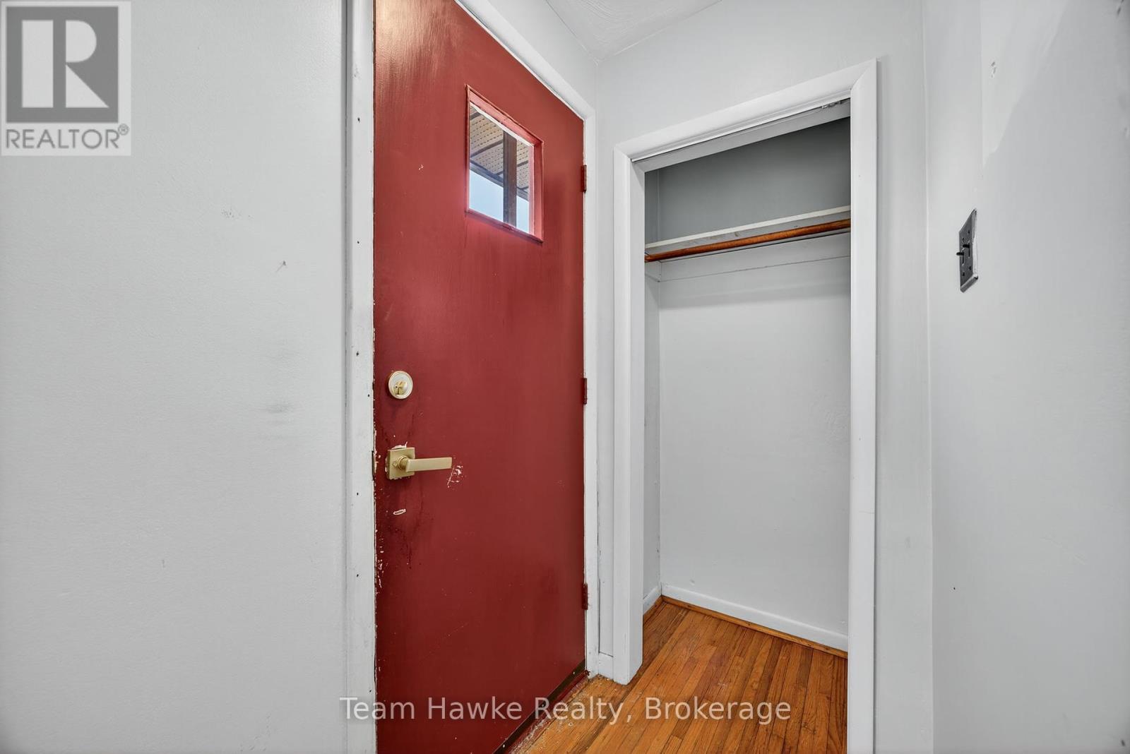 Photo 7 of 303 Scott Street, Midland ON