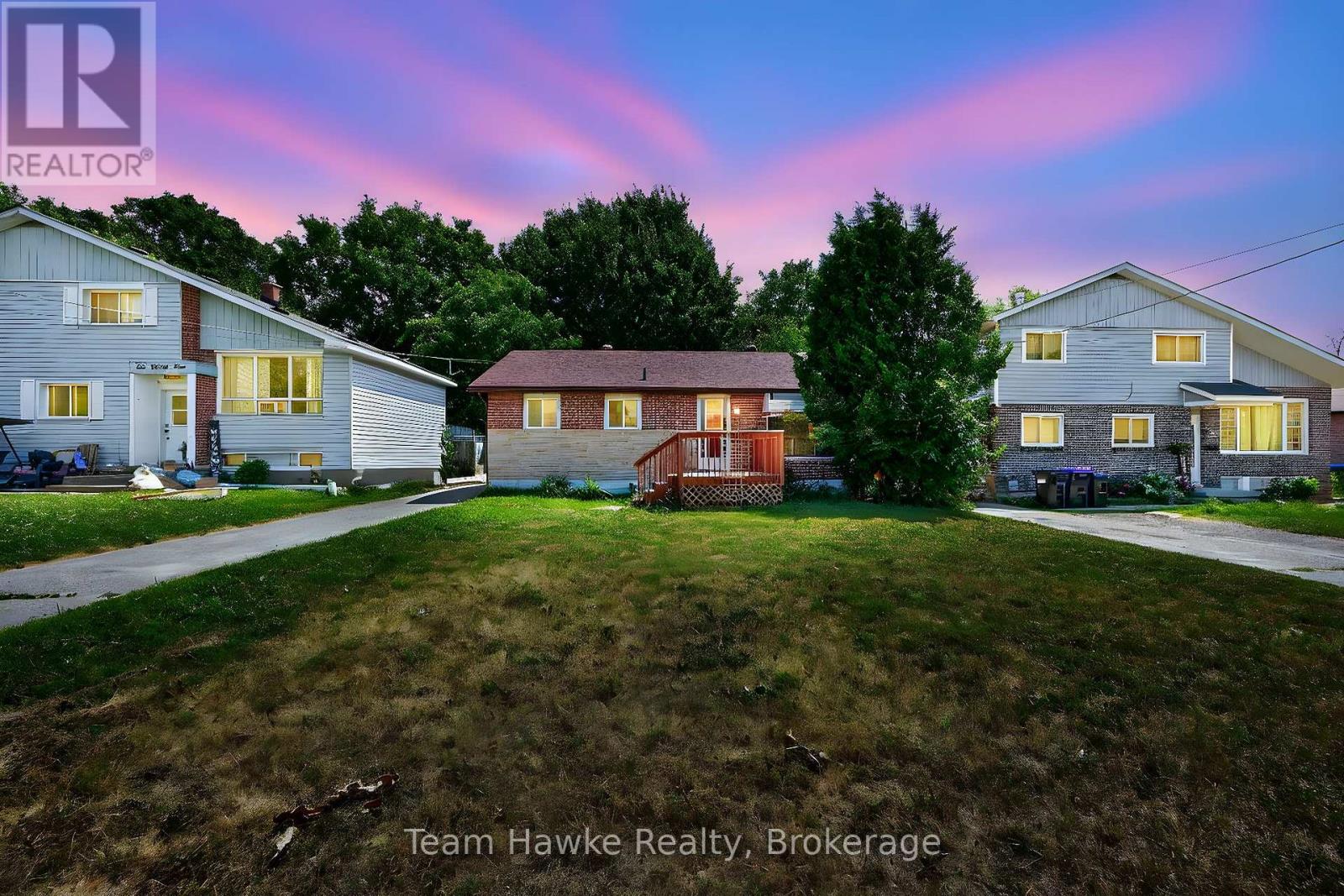 Photo 4 of 303 Scott Street, Midland ON