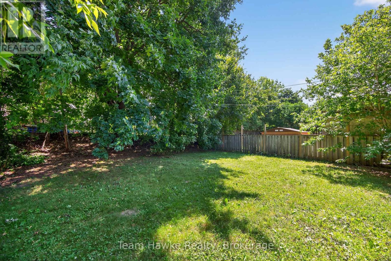 Photo 34 of 303 Scott Street, Midland ON