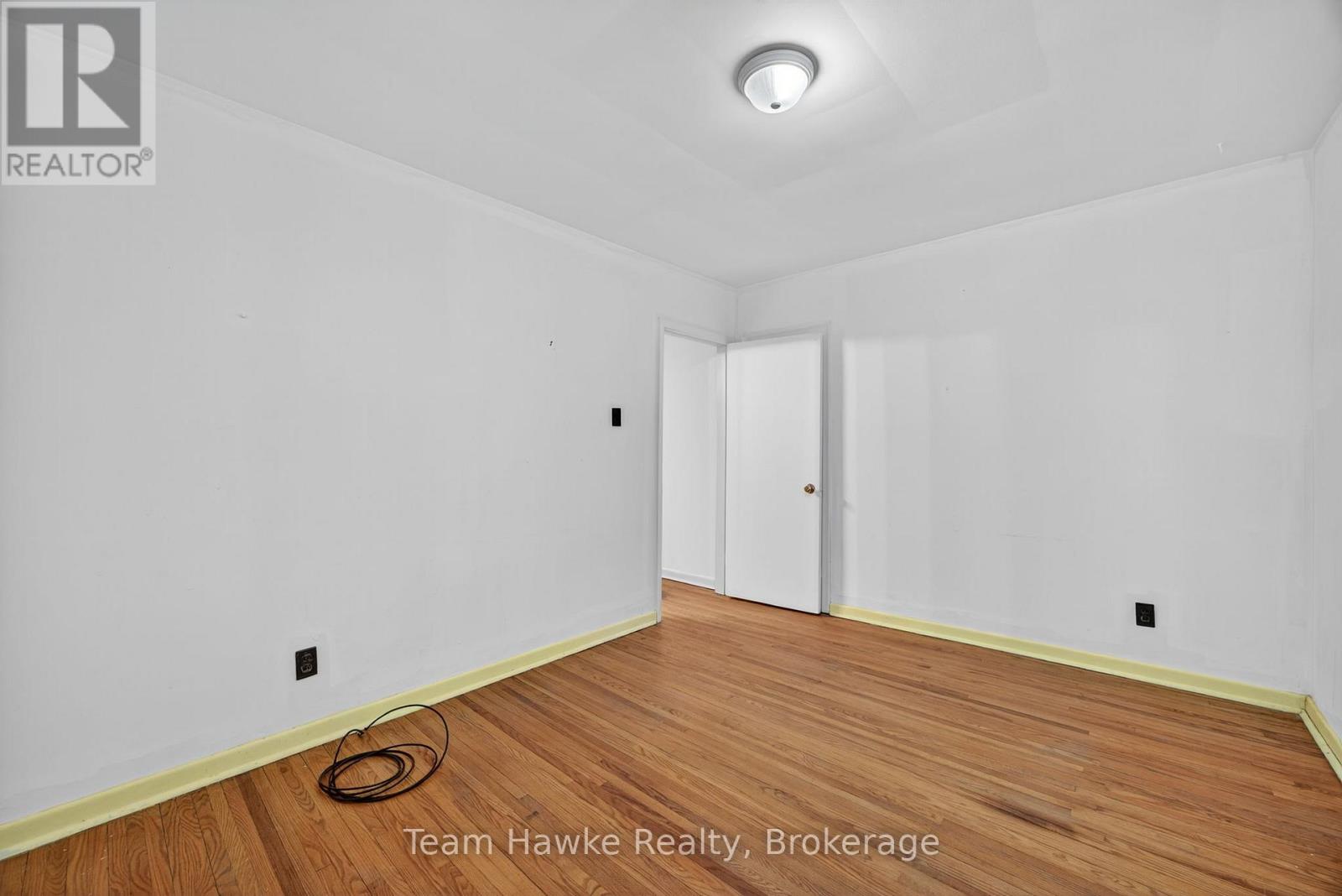 Photo 23 of 303 Scott Street, Midland ON