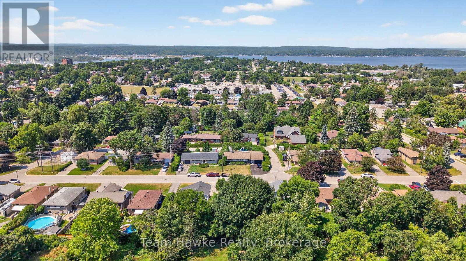 Photo 38 of 303 Scott Street, Midland ON