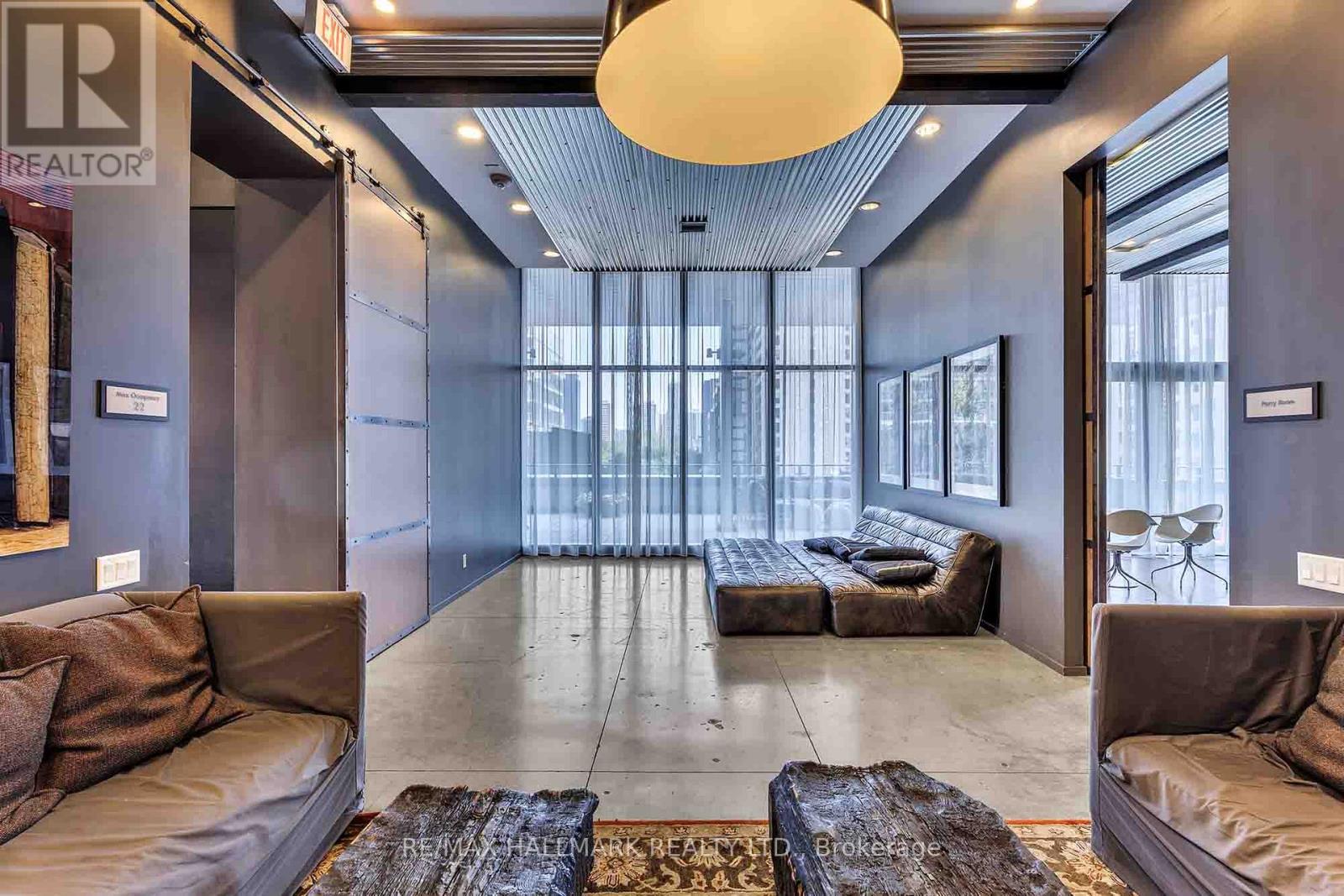Photo 34 of 2611 5 St Joseph Street, Toronto ON