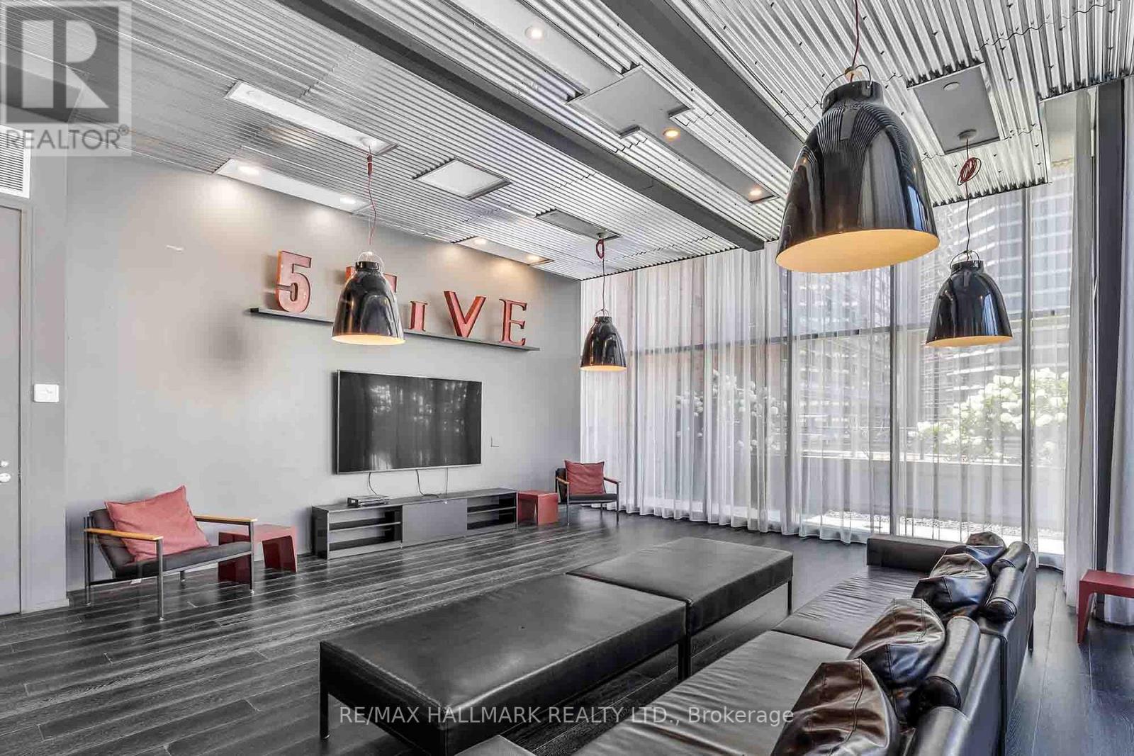 Photo 42 of 2611 5 St Joseph Street, Toronto ON