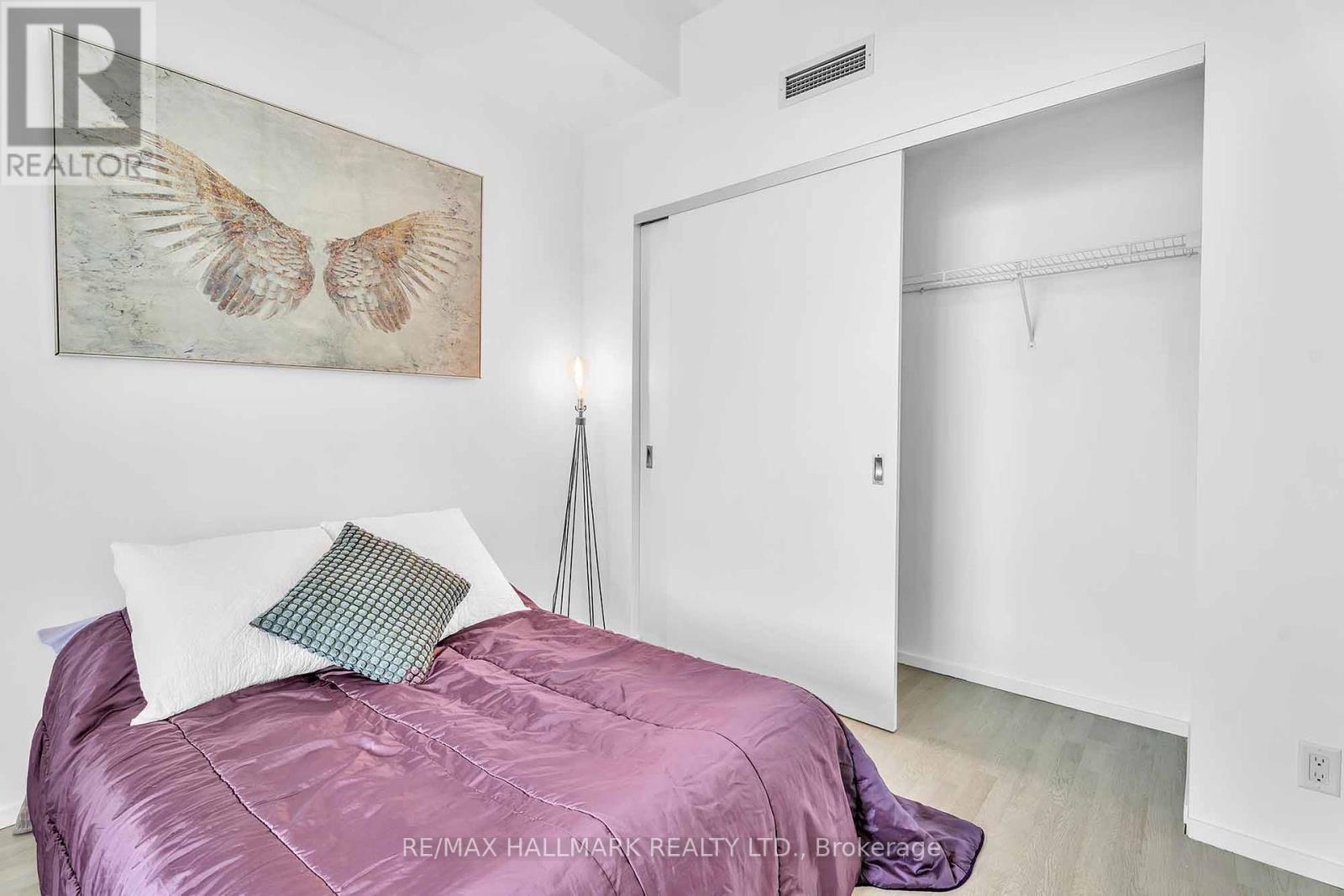 Photo 21 of 2611 5 St Joseph Street, Toronto ON