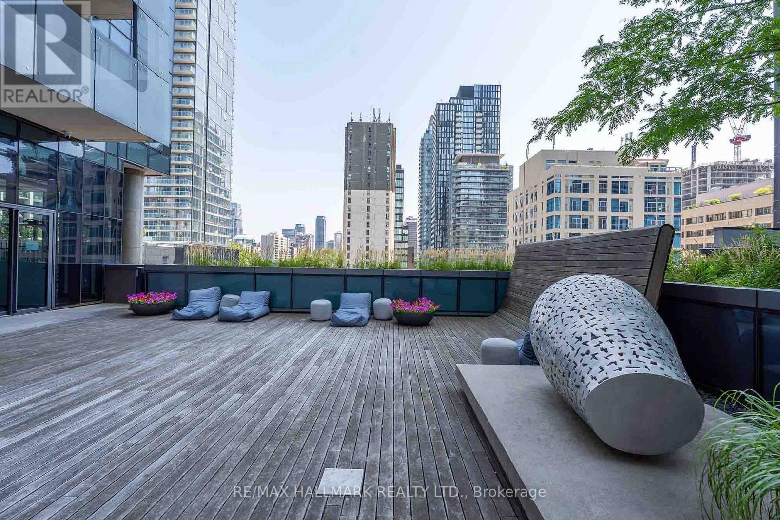 Photo 30 of 2611 5 St Joseph Street, Toronto ON