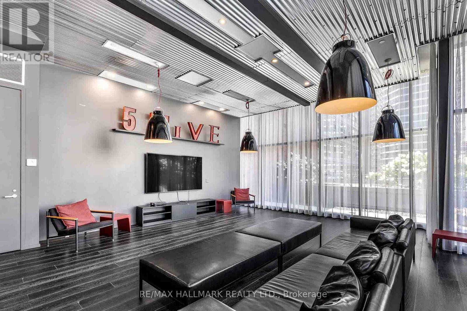 Photo 43 of 2611 5 St Joseph Street, Toronto ON