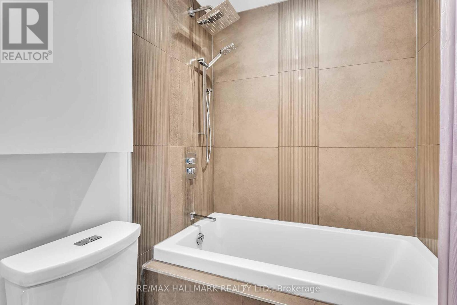 Photo 18 of 2611 5 St Joseph Street, Toronto ON