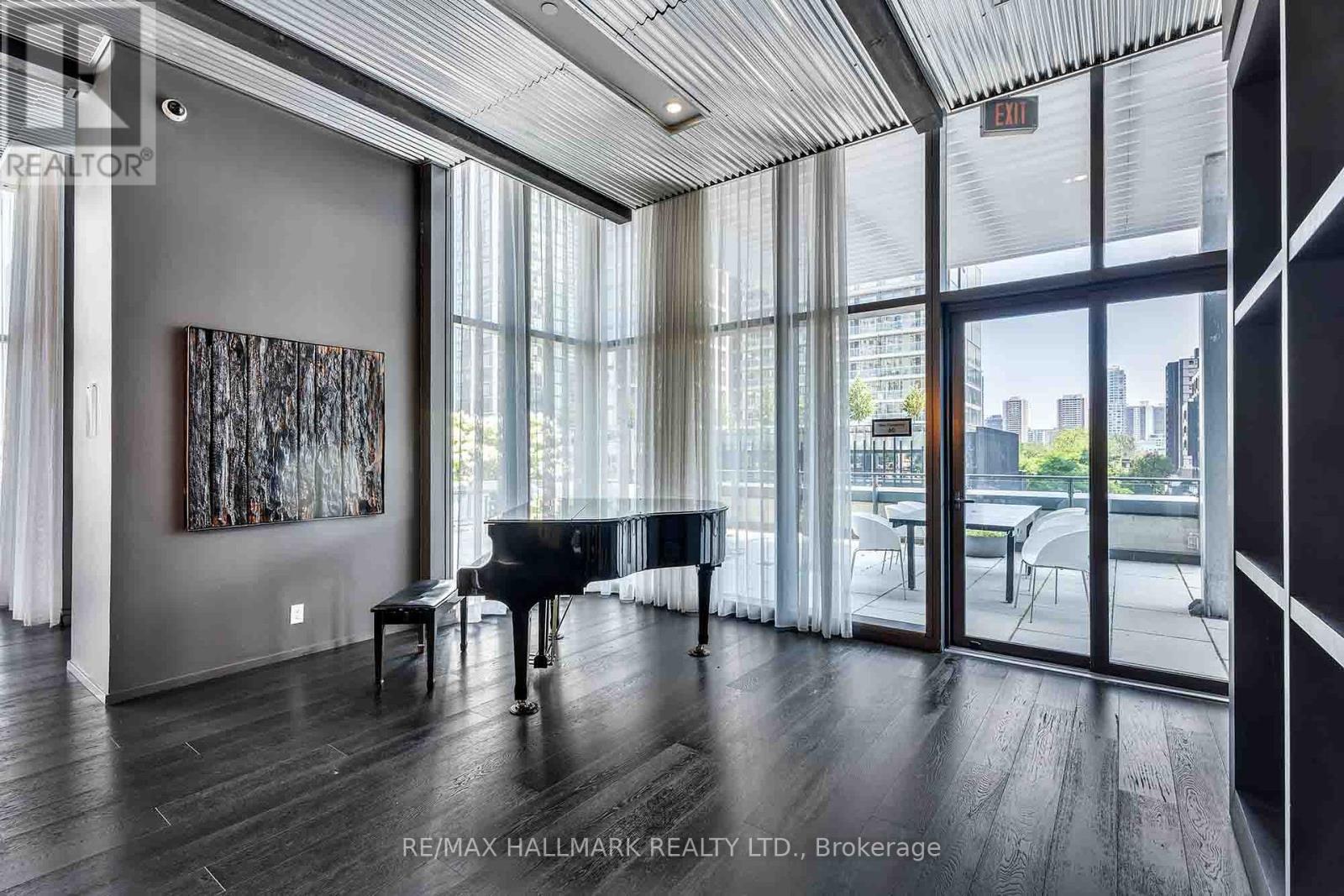 Photo 35 of 2611 5 St Joseph Street, Toronto ON