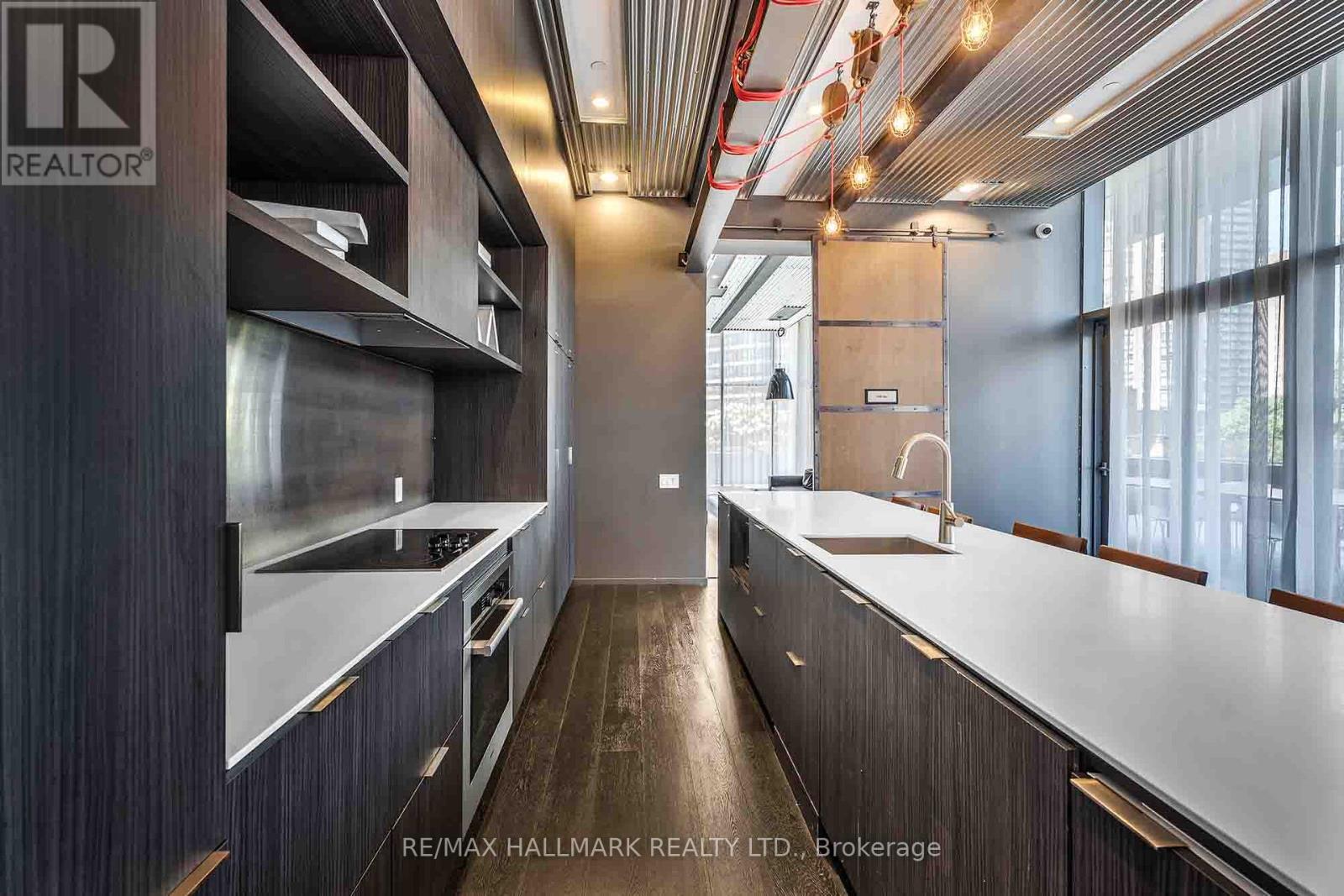 Photo 41 of 2611 5 St Joseph Street, Toronto ON
