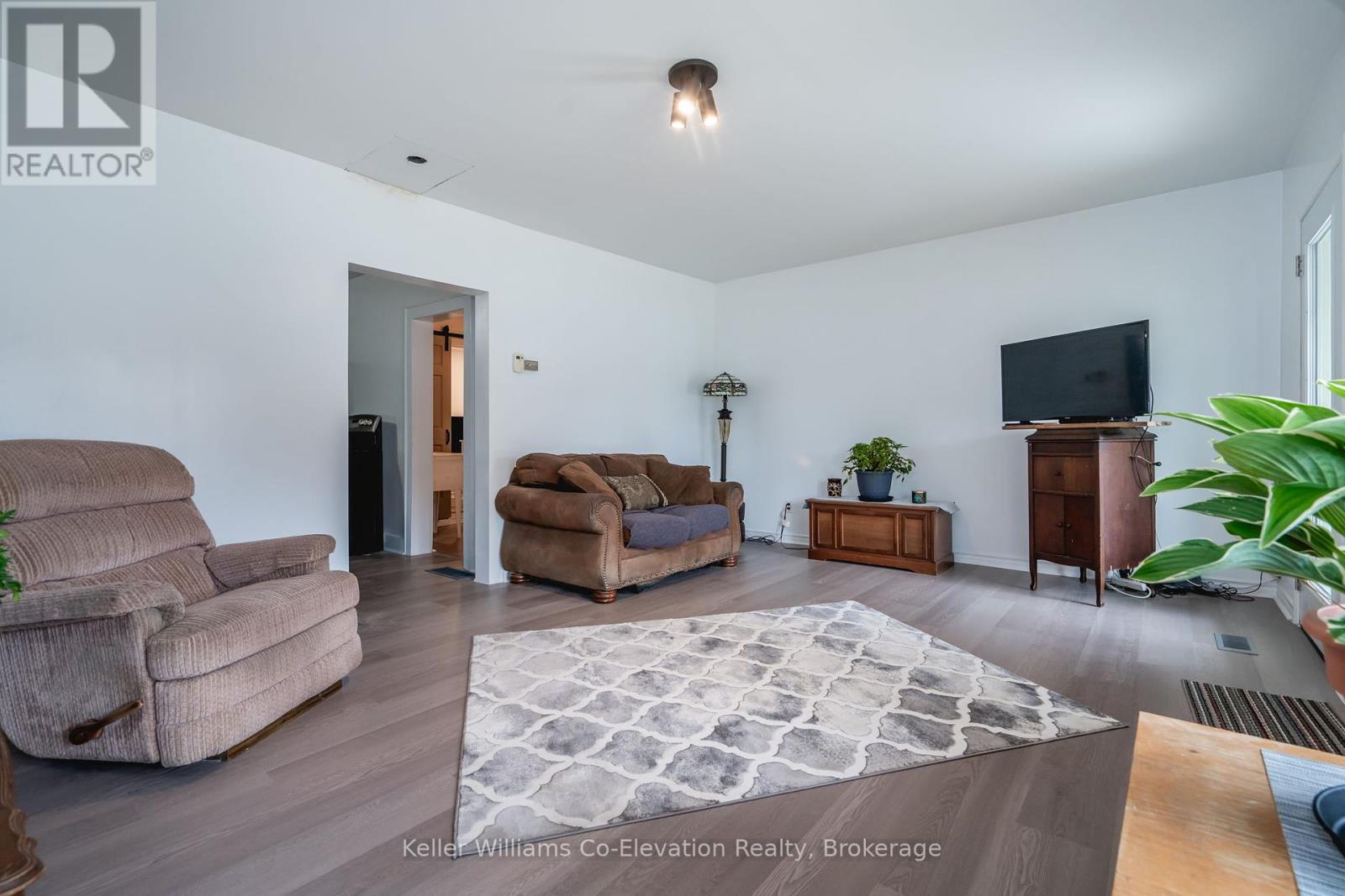 Photo 5 of 13 Toronto Avenue, South River ON