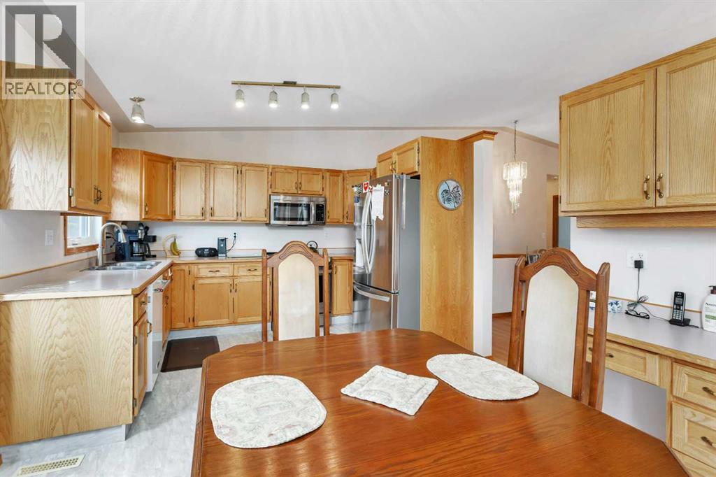 21 Dunn Close, Red Deer
