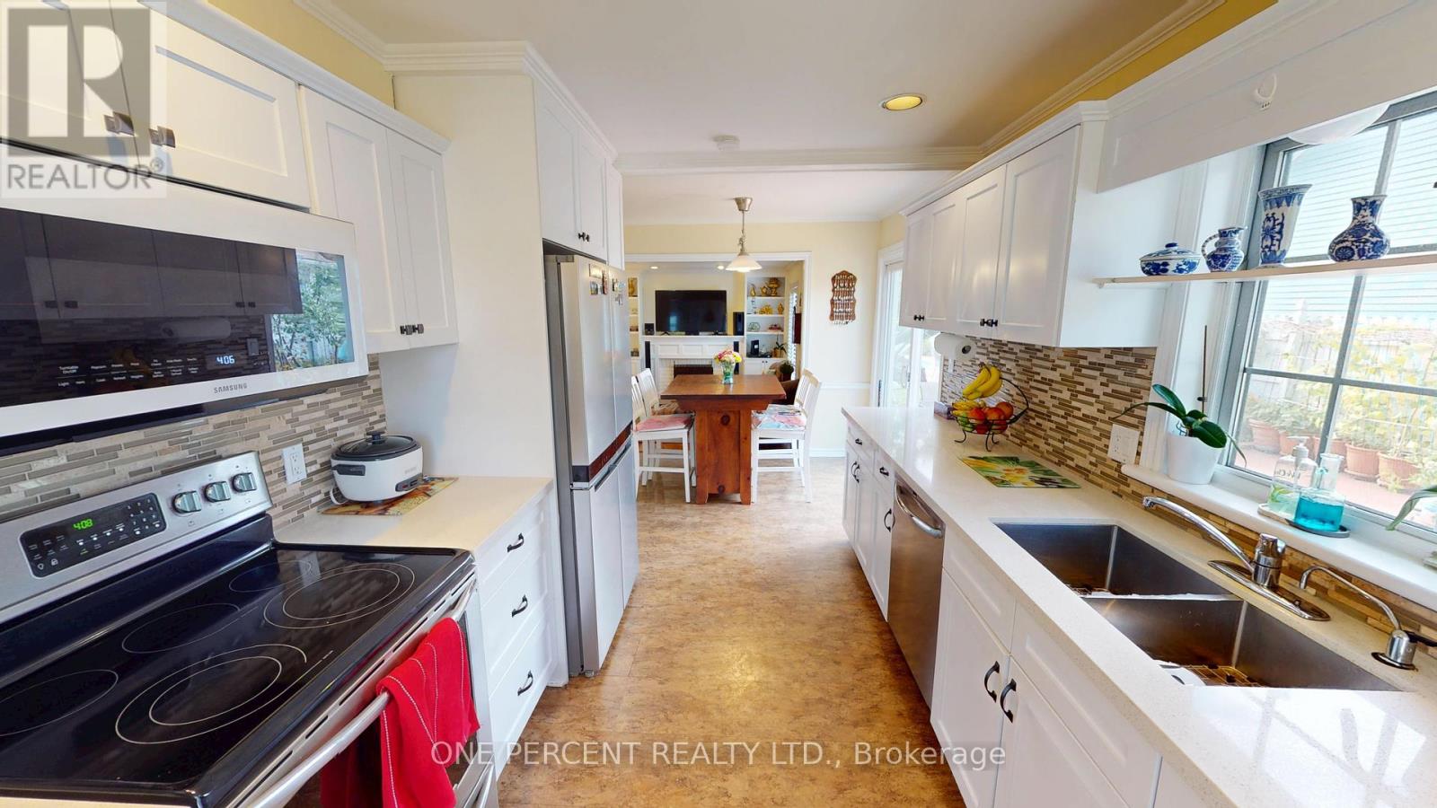 Photo 11 of 1 Dunbar Crescent, St Catharines ON