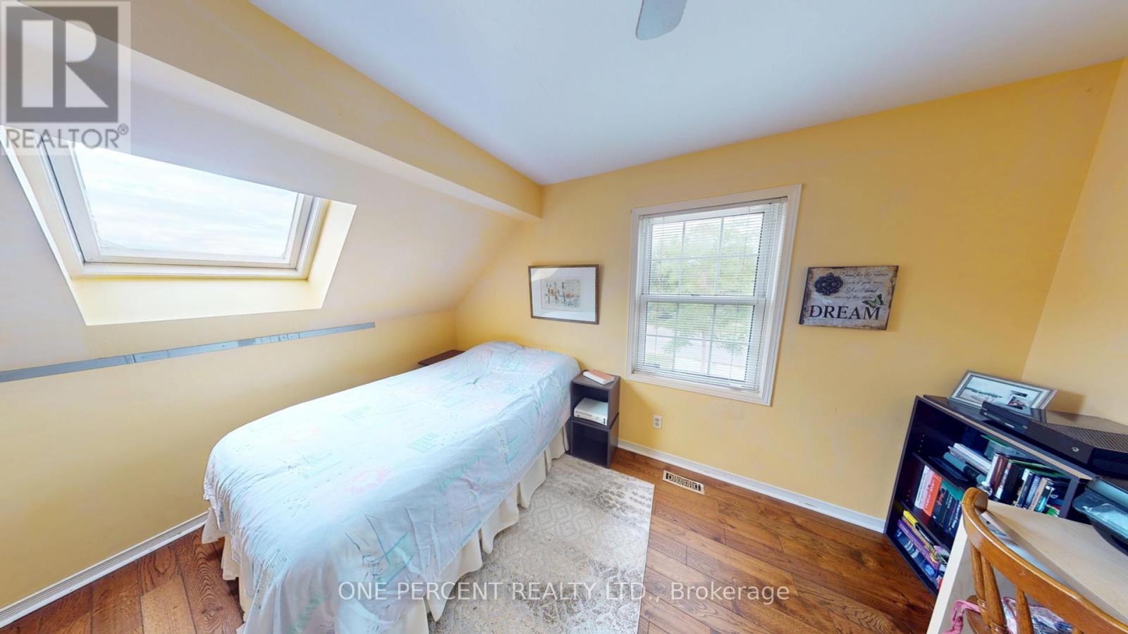 Photo 20 of 1 Dunbar Crescent, St Catharines ON
