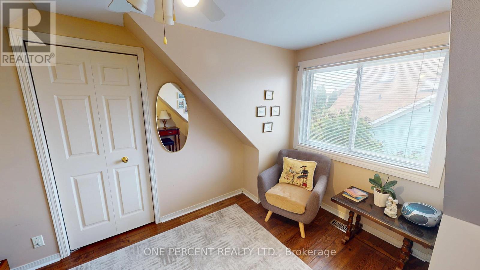 Photo 18 of 1 Dunbar Crescent, St Catharines ON
