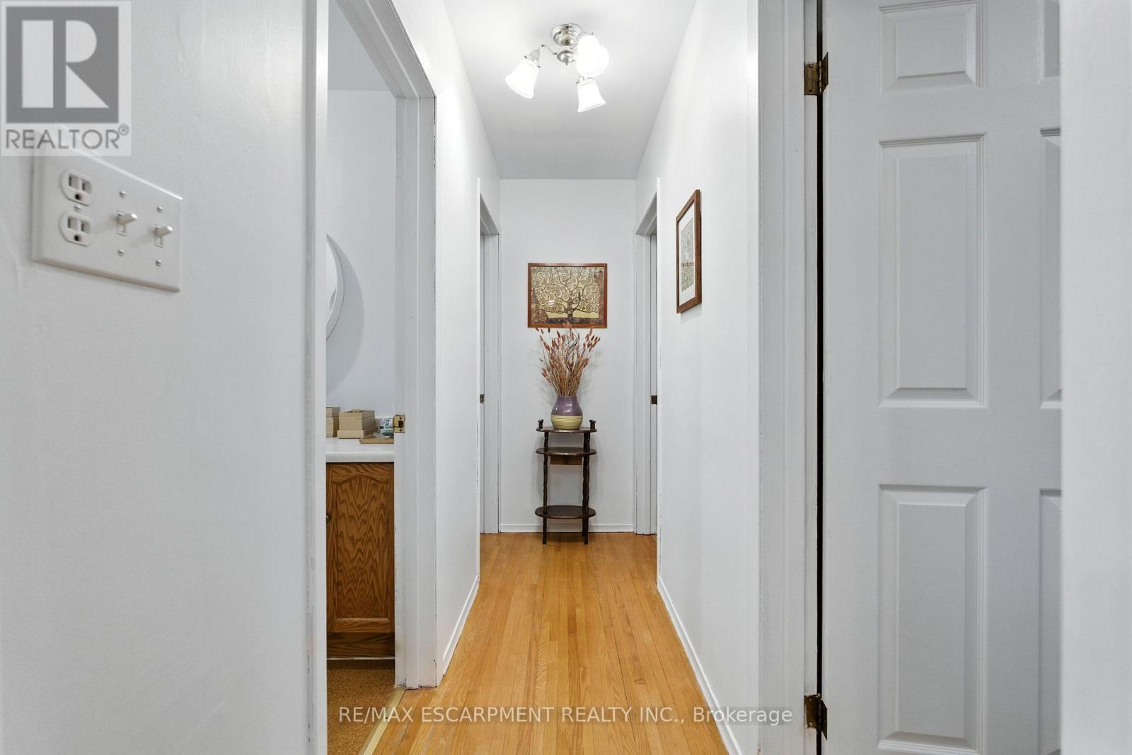 Photo 14 of 279 Main Street N, Guelph Eramosa ON