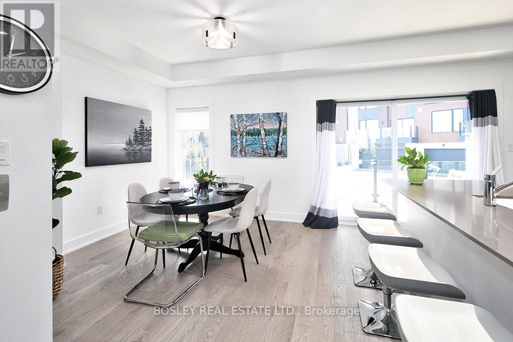Photo 13 of 24 117 Sladden Court, Blue Mountains ON