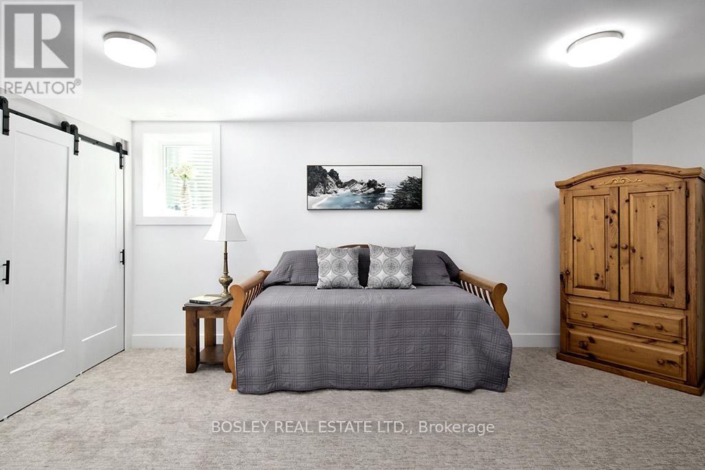 Photo 6 of 24 117 Sladden Court, Blue Mountains ON