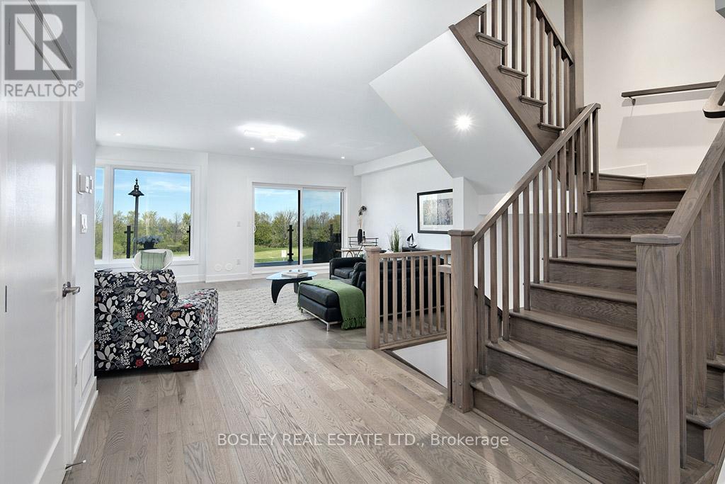 Photo 7 of 24 117 Sladden Court, Blue Mountains ON
