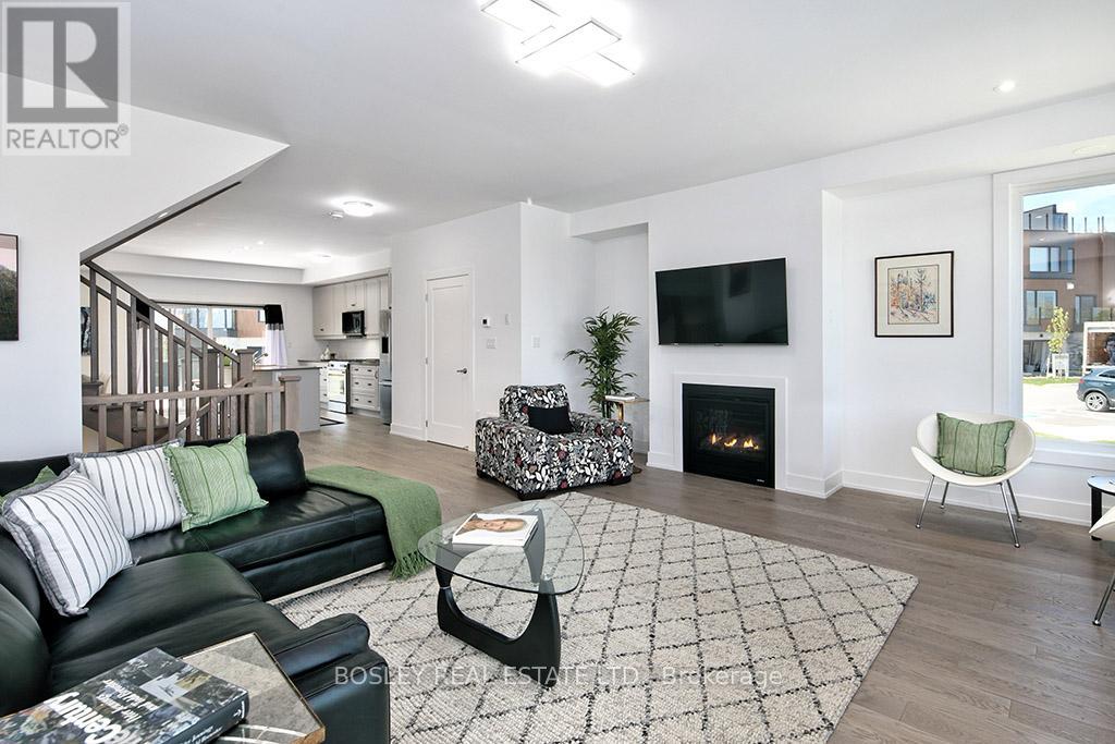 Photo 9 of 24 117 Sladden Court, Blue Mountains ON