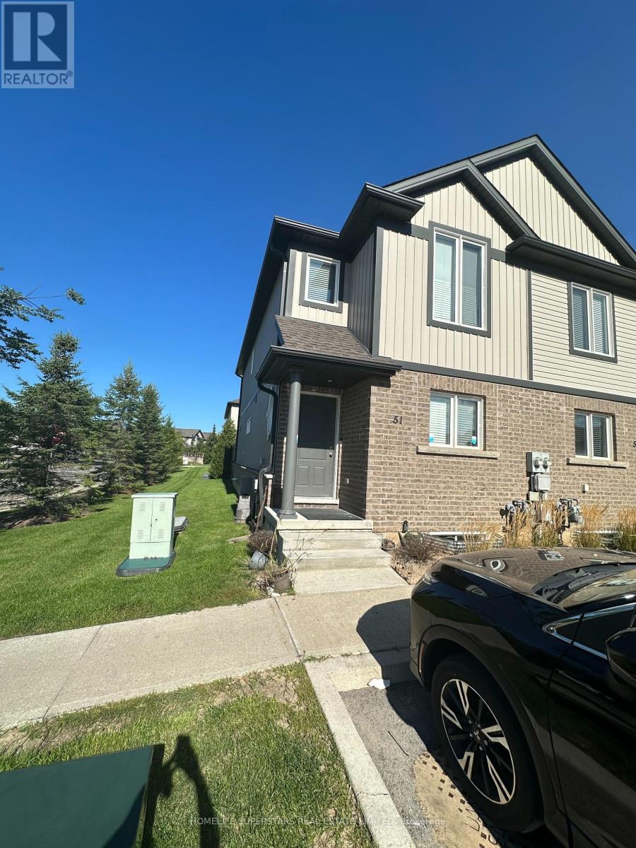 Photo 2 of 51 7768 Ascot Circle, Niagara Falls ON